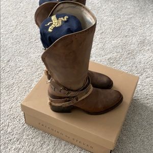 Free bird boots